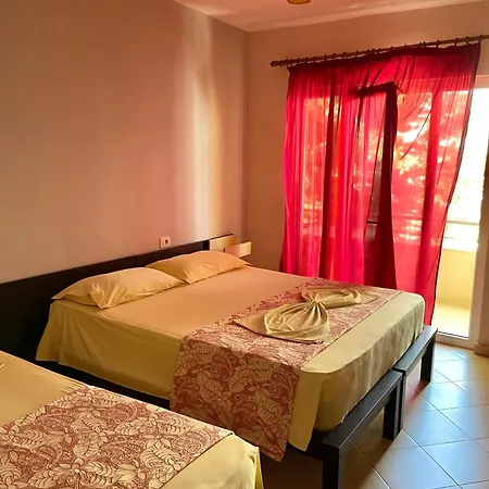 Kiara Hotel Golem (Tirana)