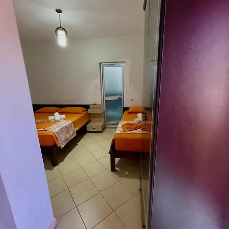 Kiara Hotel Golem (Tirana)